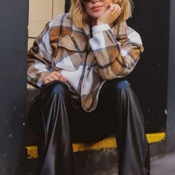 Plaid Flap Pocket detailed button down Overshirt - Picture 2 of 16